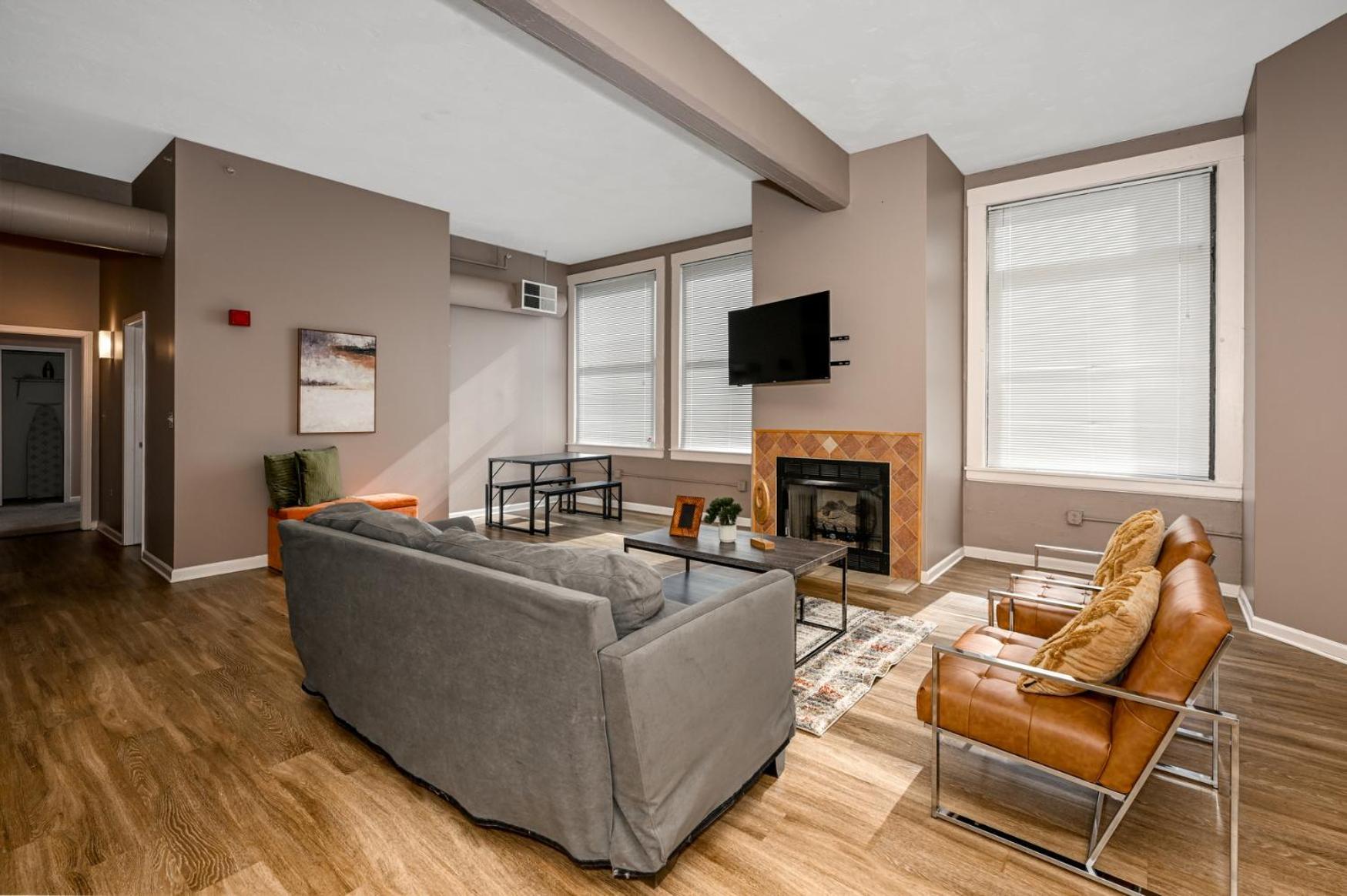 2 Bath Prkg+Gym+Sauna Perk Plaza +30 Day Cleveland Exterior foto